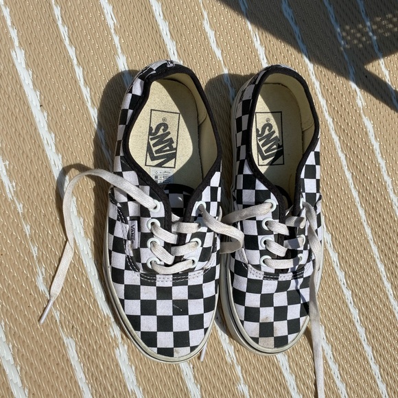 Checkered Vans - Picture 2 of 4